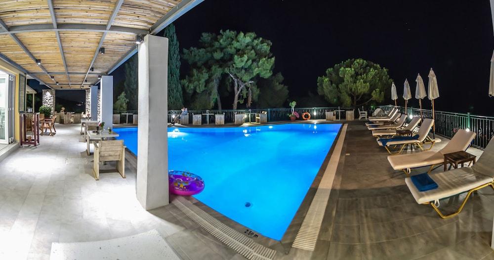 Aliki Hotel ニキアナ エクステリア 写真