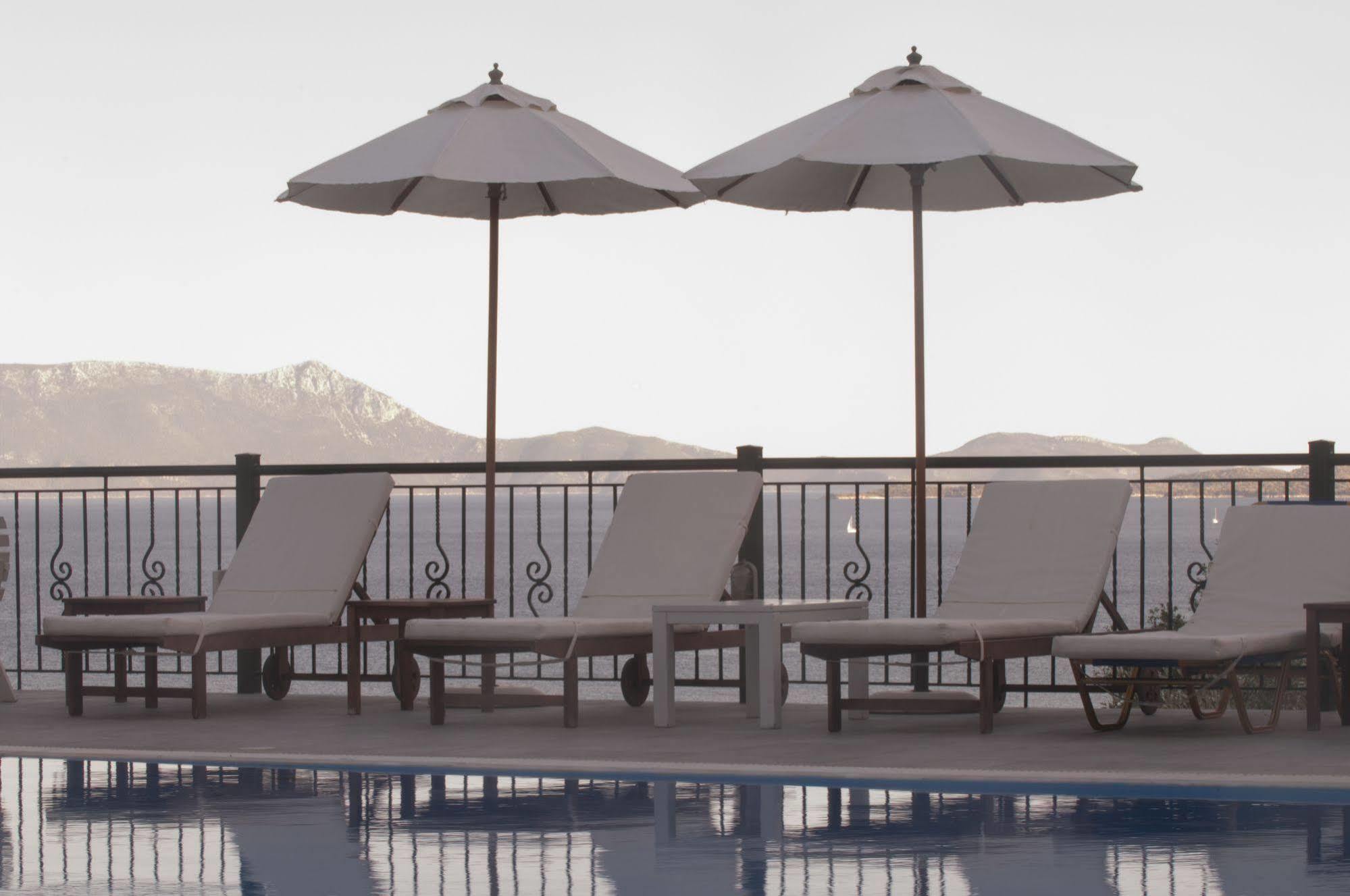Aliki Hotel ニキアナ エクステリア 写真
